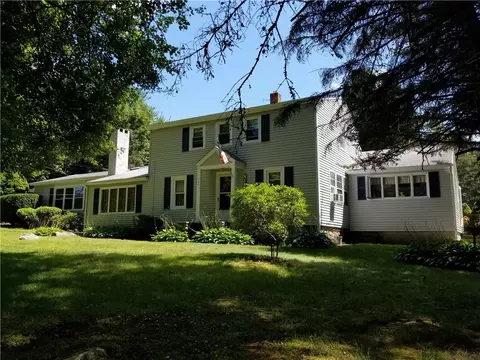 26 North Rd, Hopkinton, RI 02833