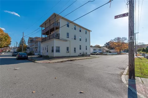 104 Avenue C Ave, Woonsocket, RI 02895 photo 16