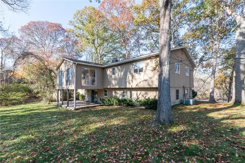 7 Castle Way, Westerly, RI 02891 photo 4