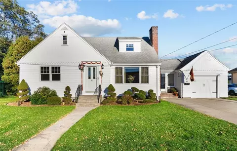 91 Campbell Ave, North Providence, RI 02904