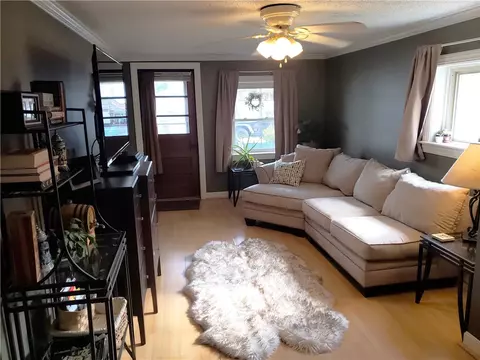 13 Craigie Ave, Woonsocket, RI 02895 photo 2