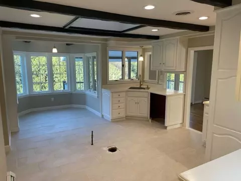 101 Gibson Rd, Bristol, RI 02809 photo 9