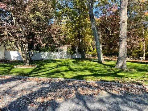 101 Gibson Rd, Bristol, RI 02809 photo 3