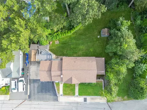 292 Bertenshaw Rd, Woonsocket, RI 02895 photo 2