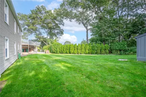 292 Bertenshaw Rd, Woonsocket, RI 02895 photo 17