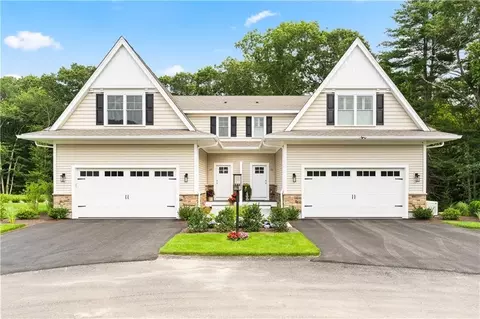 10 Tourjee Ln, North Kingstown, RI 02852