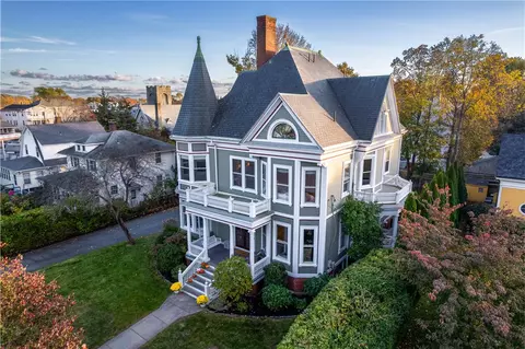 174 Wentworth Ave, Cranston, RI 02905