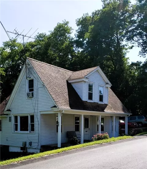 305 Rosemont Ave, Johnston, RI 02919