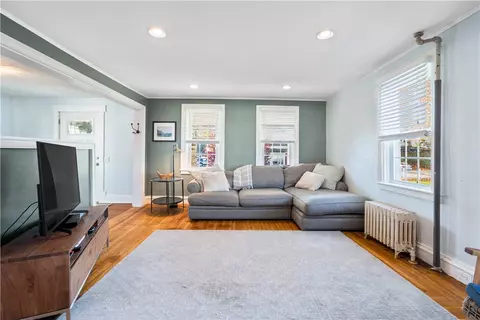 23 Pierce St, Westerly, RI 02891 photo 6