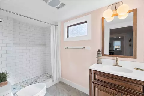 23 Pierce St, Westerly, RI 02891 photo 18