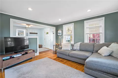 23 Pierce St, Westerly, RI 02891 photo 7