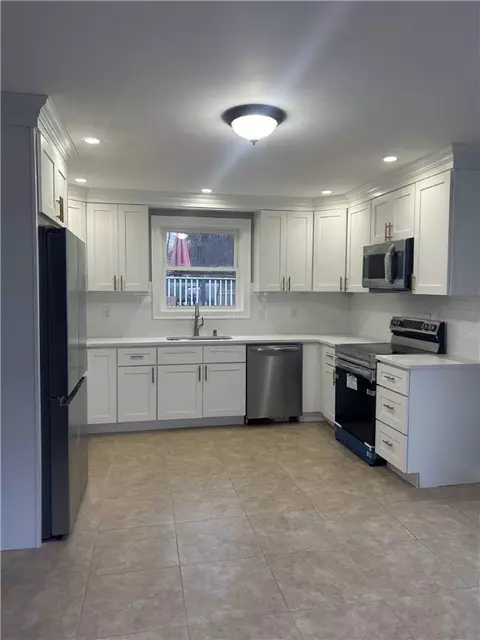 119 Pender Ave, Warwick, RI 02889 photo 6