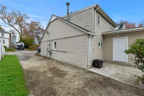 119 Pender Ave, Warwick, RI 02889 photo 4