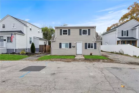 119 Pender Ave, Warwick, RI 02889