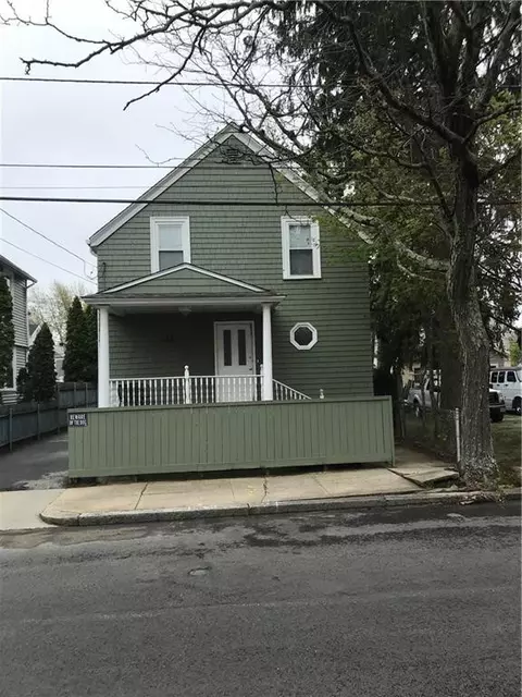 308 Smith St, Cranston, RI 02905