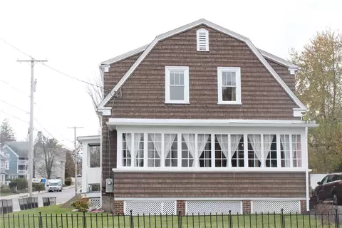 475 Winter St, Woonsocket, RI 02895 photo 2