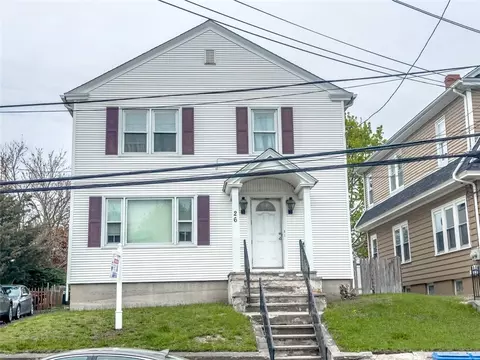 26 Florida Ave, Cranston, RI 02920