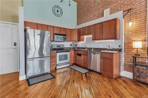 99 Allen St #201, Woonsocket, RI 02895 photo 5