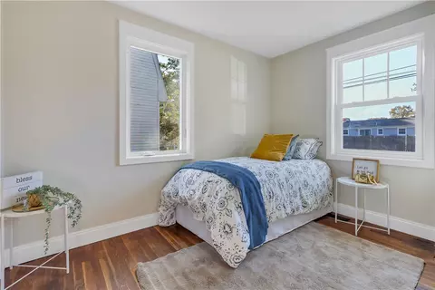 70 Hawksley Ave, Warwick, RI 02889 photo 16
