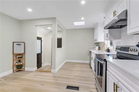 70 Hawksley Ave, Warwick, RI 02889 photo 12