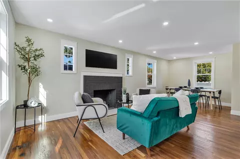 70 Hawksley Ave, Warwick, RI 02889 photo 3