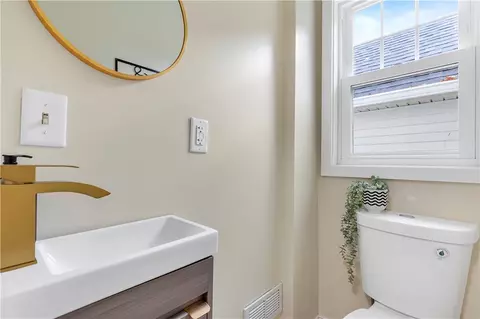 70 Hawksley Ave, Warwick, RI 02889 photo 14