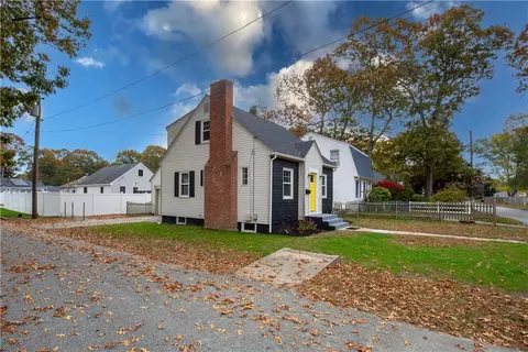 70 Hawksley Ave, Warwick, RI 02889 photo 31
