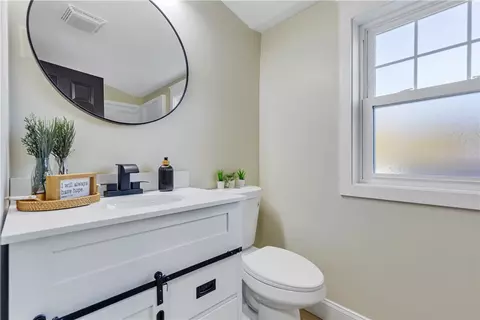 70 Hawksley Ave, Warwick, RI 02889 photo 22