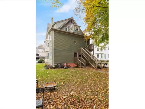11 Spruce St, Westerly, RI 02891 photo 4