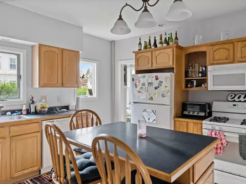 11 Spruce St, Westerly, RI 02891 photo 8