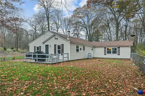 70 Cucumber Rd, Foster, RI 02825