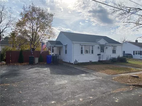 61 Rose St, North Providence, RI 02904