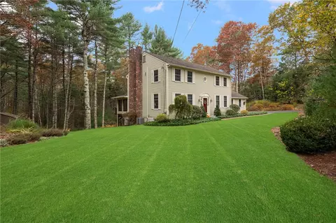 129 Locust Valley Rd, Exeter, RI 02822