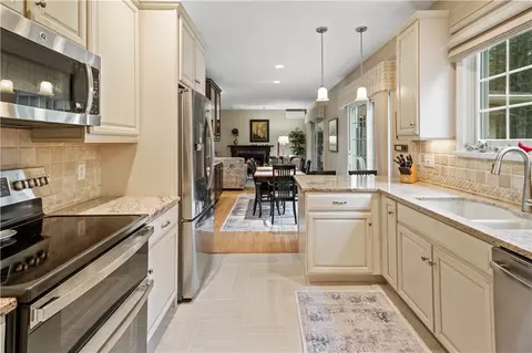 129 Locust Valley Rd, Exeter, RI 02822 photo 8