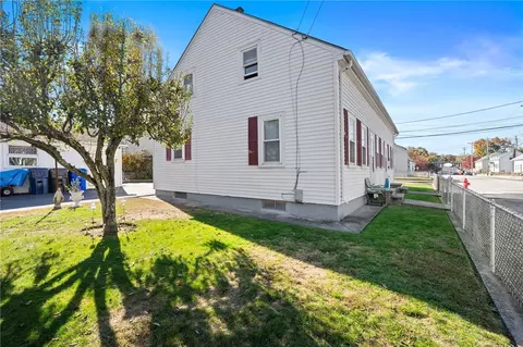 89 E Main St, West Warwick, RI 02893 photo 7