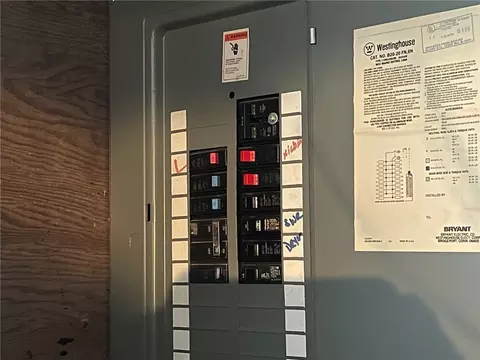 89 E Main St, West Warwick, RI 02893 photo 36