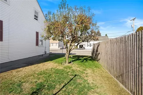 89 E Main St, West Warwick, RI 02893 photo 6