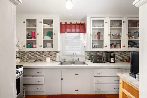 89 E Main St, West Warwick, RI 02893 photo 32