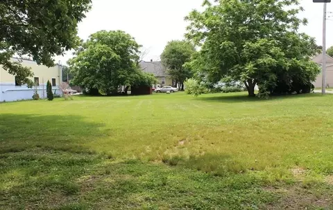 3 Monast St, Warren, RI 02885