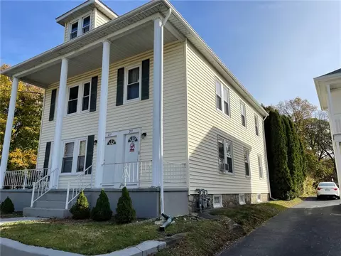 211 Hemond Ave, Woonsocket, RI 02895 photo 3