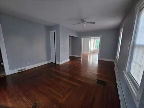 32 Charles St, Woonsocket, RI 02895 photo 8