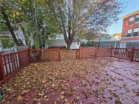 32 Charles St, Woonsocket, RI 02895 photo 3