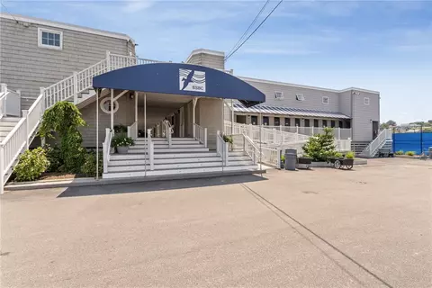 175 Bonnet Point Rd #242, Narragansett, RI 02882