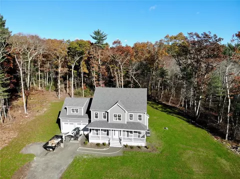 56 Leonard St, Norton, MA 02766
