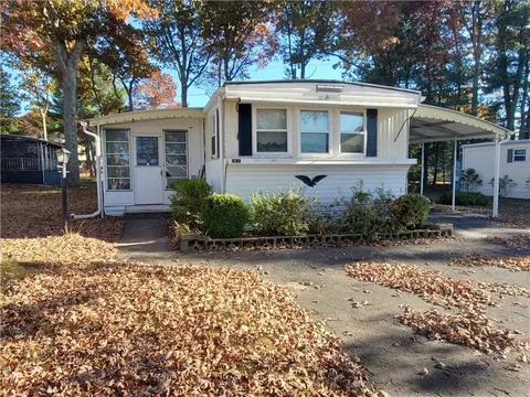 59 Lane A Ln, Coventry, RI 02816
