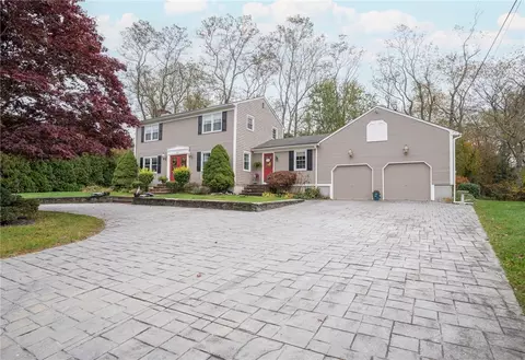 253 Kispert Ct, Swansea, MA 02777
