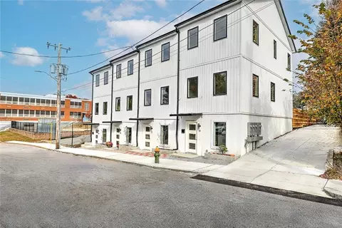 21 Danforth St, Providence, RI 02908