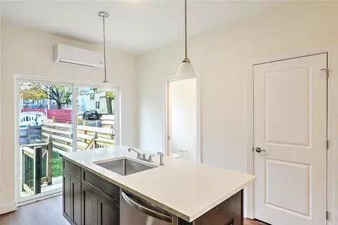 21 Danforth St, Providence, RI 02908 photo 9