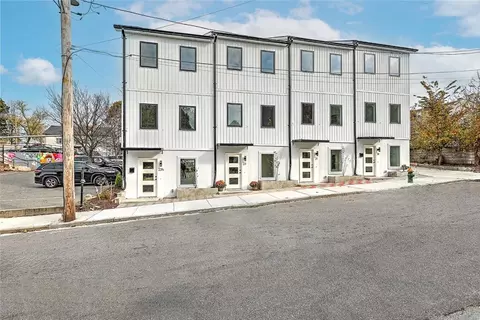 21 Danforth St, Providence, RI 02908 photo 2