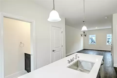 23 Danforth St, Providence, RI 02908 photo 12